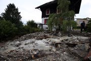 Mit Geröll gefülltes Bachbett des Steinibachs. (Bild: Feuerwehr Zug)