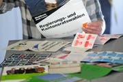Wahlflyer zu den Kantons- und Regierungsratswahlen in Luzern 2011. (Bild: Nadia Schärli/Neue LZ)