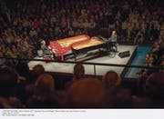 Sie gaben ein super Boogie-Team ab: Tommy Weiss (links) und Lluis Coloma. (Bild: LF/Priska Ketterer (Luzern, 21. November 2017))