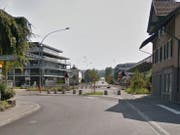 Blick auf den Bahnübergang Sempach-Neuenkirch, der derzeit umgebaut wird. (Bild: Google Maps)