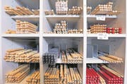 ... und der Laden von Röbi Stäheli. (Bild: Werner Schelbert (Cham, 17. Februar 2017))