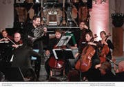 Der Waldhornist Ivo Gass mit den Lucerne Festival Strings. (Bild: Peter Fischli/Swiss Chamber Music Circle (Andermatt, 25. März 2018))