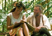 Eine ungleiche Beziehung: Die blutjunge Tehura ist auf Tahiti Paul Gauguins Geliebte und Muse. (Bild: Frenetic Films)