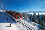 Die Zahnradbahn der Rigi fährt von Kulm in Richtung Staffel. (Archivbild PD)