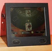 Ein von der Polizei sichergestellter Spielterminal. (Bild: Zuger Polizei)