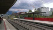 Der bewaffnete Raubüberfall ereignete sich bei der Stadtbahnhaltestelle Lindenpark in Baar. (Bild: Google Maps)