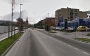 Bei der Bushaltestelle Röhrliberg überquerte das Mädchen die Strasse, ohne auf den Verkehr zu achten. (Bild Google Maps)