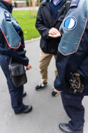 Im Bild Mitarbeitende der Luzerner Polizei (Symbolbild Roger Gruetter / Luzern, 05.10.2016)