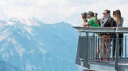 Tourismusorte in den Alpen hoffen wieder auf mehr Gäste aus der EU. (Bild: Alexandra Wey/Keystone (Stanserhorn, 27. Mai 2017))