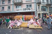 Domus mit dem Motto «Animal Farm» auf dem Bio-Bauernhof . (Bild: Maria Schmid)
