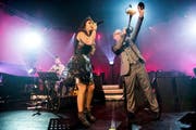 Zaz liess auch ihren Mitmusikern Raum für kleine Showeinlagen. (Bild: Philipp Schmidli)