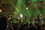 Andreas Gabalier (32) bei seinem Auftritt gestern im Konzertsaal des KKL, Luzern. (Bild: Nadia Schärli (Luzern, 31. März 2017))