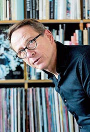 Michael Behrendt stöberte erfolgreich nach missverstandenen Popsongs. (Bild: Ernst Stratmann/PD)