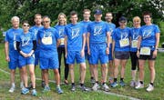 Zwölf Frauen und Männer der LZ-Laufgruppe gingen am 19. Nidwaldnerlauf an den Start. (Bild: Claudia Surek)