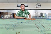 Markus Sidler arbeitet noch bis am 4. Oktober im Stellwerkraum am Perron 1 in Rotkreuz. (Bild Stefan Kaiser)