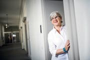 Blickt auf bewegte Zeiten zurück: Yvonne Schärli gestern im Regierungsgebäude. (Bild: Roger Grütter / Neue LZ)