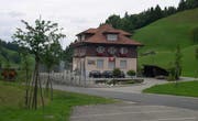 Noch herrscht im Schulhaus Luthern Bad Betrieb – ab Sommer 2009 steht die Schule leer. (Bild pd)