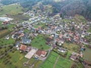 Ein Blick aus der Luft: Altwis ist eine von elf Gemeinden mit tieferen Steuern 2018. (Bild: Pius Amrein (24. Dezember 2017))