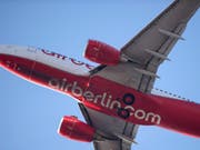 Die Fluglinie Air Berlin will ihre Flotte drastisch schrumpfen. (Archiv) (Bild: Jannis Mattar/EPA)