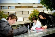 Das Berufsbildungszentrum in Sursee wird derzeit umgebaut. (Bild: Pius Amrein/Neue LZ)