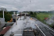 Abwärme aus dem Pavatex-Werk soll in den geplanten Wärmeverbund gespiesen werden. (Bild: Stefan Kaiser / Neue ZZ)