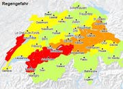Die Naturgefahrenkarte des Bundes zeigt für grosse Teile der Zentralschweiz die Gefahrenstufe «erheblich» (orange) wegen des Regens an. Dies ist die dritte von fünf Stufen. Gelb bedeutet «mässige Gefahr» (Stufe 2).. (Bild: www.naturgefahren.ch)