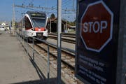 Ein Zug der Zentralbahn beim Bahnhof Giswil. (Bild: Corinne Glanzmann/Neue OZ)