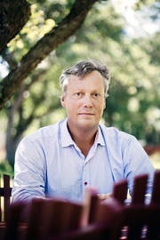 Jonas Jonasson (54) setzt diesmal nicht mehr auf sympathische Hauptfiguren. (Bild: Sara Arnald)