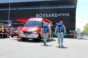 In der Bossard Arena ist am Freitagmittag Ammoniak ausgetreten. (Bild: Zuger Polizei)