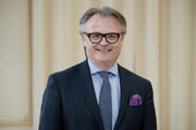 Blickt zuversichtlich in die Zukunft: Stadtpräsident Stefan Roth. (Bild: Pius Amrein / Neue LZ)