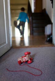 Die Kinderzulage im Kanton Schwyz beträgt neu 220 Franken. (Bild: Martin Rütschi/Keystone)