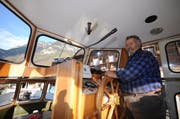Der Flüeler Bootsbetreiber Ferdi wollte das Schiff kaufen. (Bild: Urs Hanhart/Neue UZ)