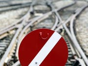 Die Zugstrecke zwischen Zug und Steinhausen ist unterbrochen. (Symbolbild) (Bild: Keystone)