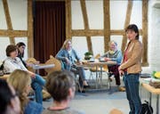 Monika Fasnacht am gestrigen Donnschtig-Promi-Träff in der Rathus-Schüür. (Bild: Maria Schmid (Baar, 20. April 2017))