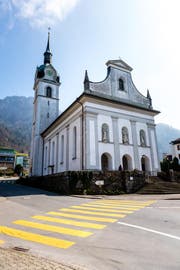 Die Pfarrkirche St. Hieronymus in Vitznau wird ab 1. Mai aussen saniert und innen gereinigt. (Bild: Roger Grütter (25. März 2017))