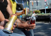 Der Alkoholkonsum der Jugendlichen im Kanton Luzern ist rückläufig. (Bild: Archiv Neue LZ)
