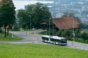 Ein Bus der Zugerland Verkehrsbetriebe unterwegs. (Bild: Neue ZZ / Stefan Kaiser (Symbolbild))