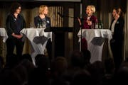 Diskutieren engagiert (von links): Korintha Bärtsch, Grossstadträtin Grüne Luzern, Natalie Rickli, Präsidentin Kommission für Verkehr- und Fernmeldewesen des Nationalrats 16/17, Manuela Jost, Stadträtin und Baudirektorin, Luzern und Jasmin Stutz, Mitglied der Standortleitung Luzerner Kantonsspital Sursee, Vorstand Business Professional Women. (Bild: Philipp Schmidli (Luzern, 22. März 2018))