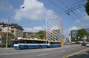 Der provisorische Turm am Pilatusplatz. (Bild: Luca Wolf / Neue LZ)