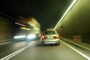 Die Verkehrskommission des Nationalrats ist grundsätzlich für eine zweite Röhre am Gotthard. (Archivbild Neue LZ)
