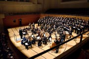 Der Luzerner Konzertchor und das Capriccio Barockorchester schafften es, dass die «Schöpfung» im KKL unter die Haut ging. (Bild: Nadia Schärli)