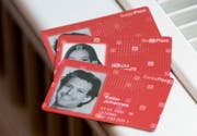 Swiss Pass: Ein Gerät zum Scannen der Daten ist im Ausland nicht vorhanden. (Bild: Keystone)