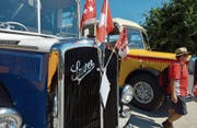 Das erwartet Nostalgiker heute: Saurer-Oldtimer wie hier beim letztjährigen Treffen. (Bild: Nadia Schärli (Sursee, 27. August 2016))