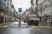 Noch gilt an der Hirschmattstrasse zwischen Bundesplatz und Kantonalbank Tempo 50. (Bild: Dominik Wunderli (Luzern, 4. Dezember 2017))