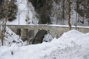Die Schrähbachbrücke soll abgerissen und neugebaut werden. (Bild: Harry Ziegler / Neue SZ)