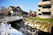 Nach den Hochwassern 2005 und 2007 wurde unter anderem an der Kernser Flüelistrasse eine neue Brücke über den Foribach mit vergrössertem Durchlass erstellt. (Bild Corinne Glanzmann)