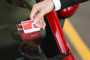 Es ist eigentlich recht simpel: Karte an den Sensor halten und einsteigen. Doch so einfach gestaltete sich die Automiete vom Montagabend bis Dienstagmittag nicht. (Bild: Gaetan Bally/PD)