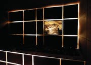 ... sorgt der Ausschnitt einer Wasseroberfläche in der Sauna für etwas «Abkühlung». Die beiden Fotoinstallationen im Fitnesspark Eichstätte stammen von Rudolf König. (Bild: Stefan Kaiser (13. Dezember 2016))