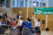 EM Rollstuhl-Rugby Eröffnungsfeier und das erste Spiel zwischen der Schweiz (weiss) und Italien im Paraplegikerzentrum in Nottwil. (Bild: Dominik Wunderli)