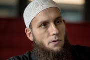 «Mit der negativen, westlichen Auslegung des Wortes Dschihadist im Sinne eines heiligen Kriegs habe ich nichts zu tun», so Qaasim Illi (Bild: Nadia Schärli / Neue LZ)